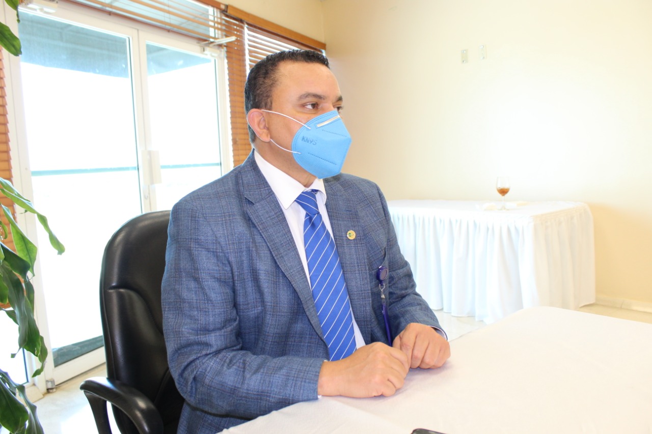 Entrevista realizada al doctor Julio Landrón, director del Hospital Traumatológico Ney Arias Lora y Presidente de la Sociedad Dominicana de Ortopedia, por Ricardo Nieves, Domingo Paez y Fafa Taveras