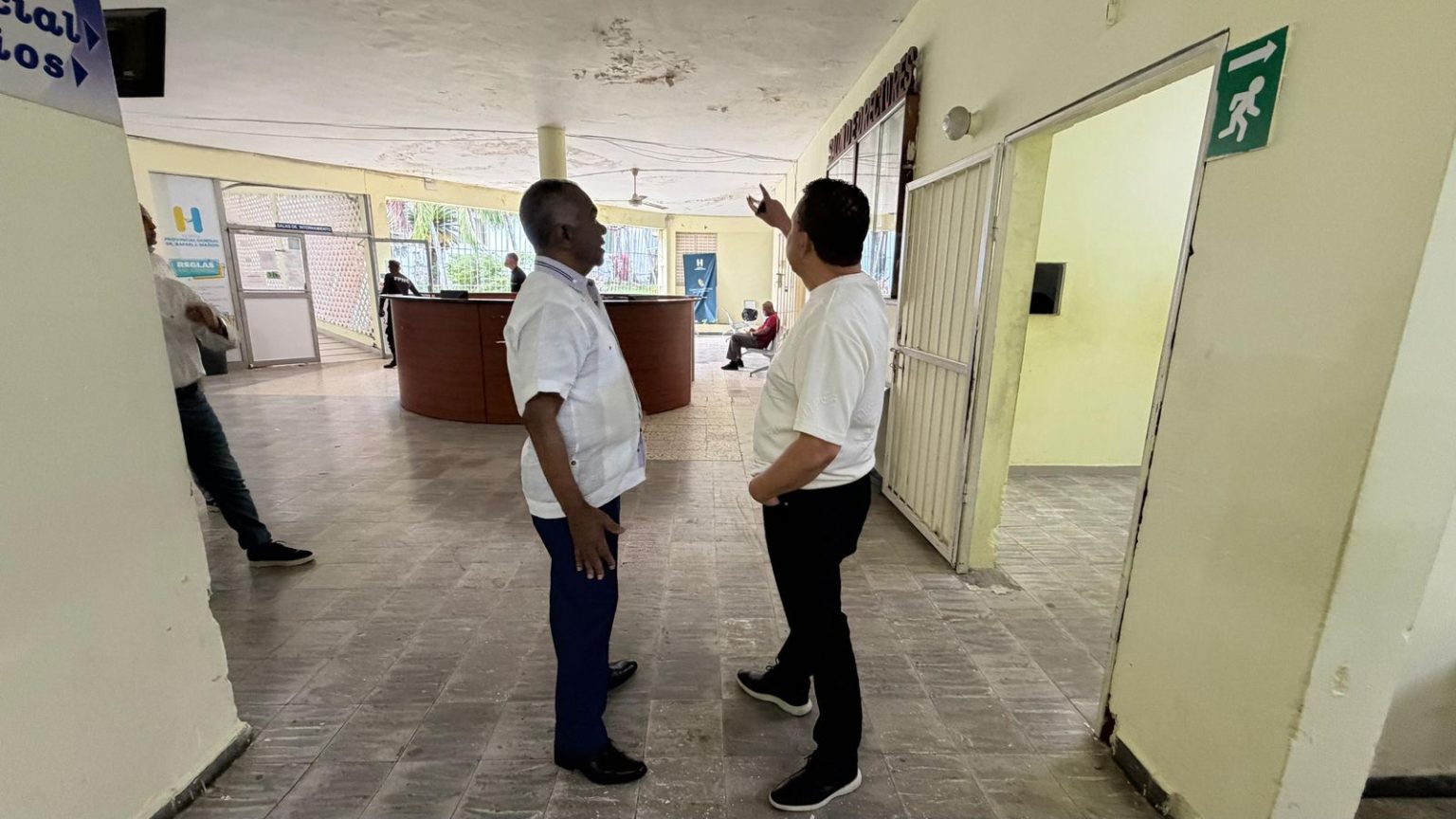 Director SNS anuncia remozamientos hospitales Rafael J. Mañón y Tomasina Valdez en San Cristóbal