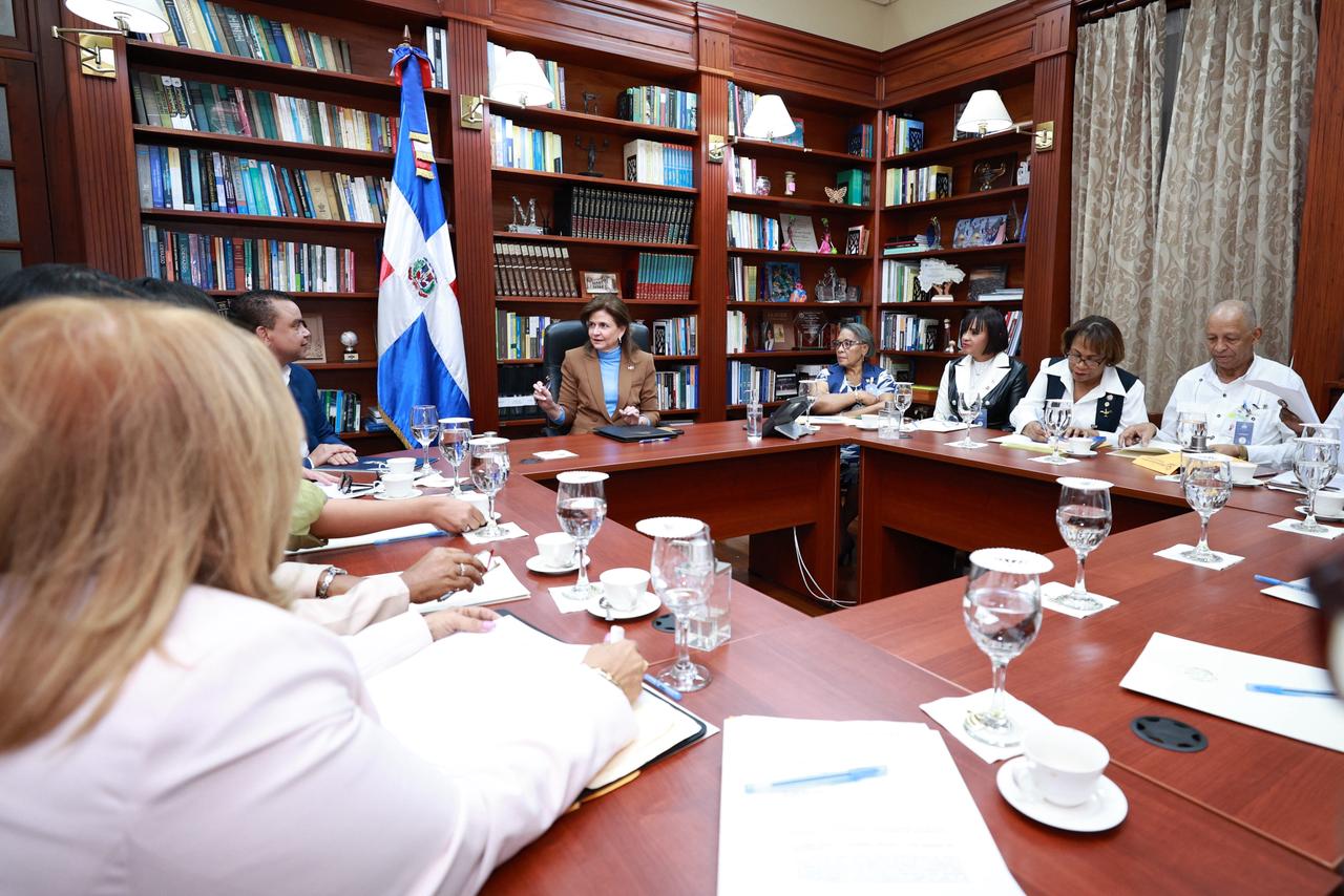 Gabinete de Salud se reúnen con gremios de enfermería para abordar demandas del sector