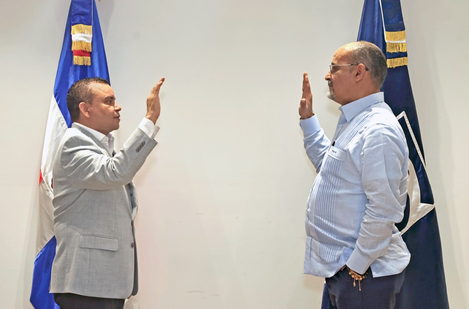 Titular del SNS juramenta nuevos directores de las Redes Oncológica Periférica y de Pie Diabético